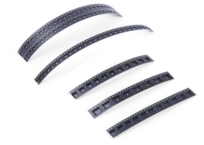 Verschiedene Größen prägten Chip-Dioden-lange Lebensdauer Fördermaschinen-Band-Halbleiter ICs LED