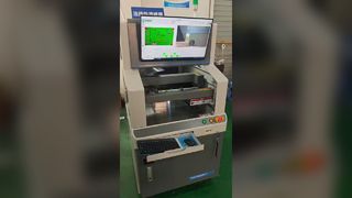 Selektive Wellen-Lötanlage